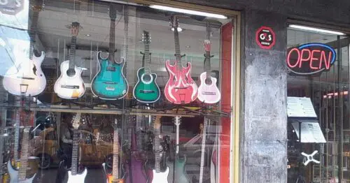 MUSICA Y MUSICALES MUSICA Y MUSICALES